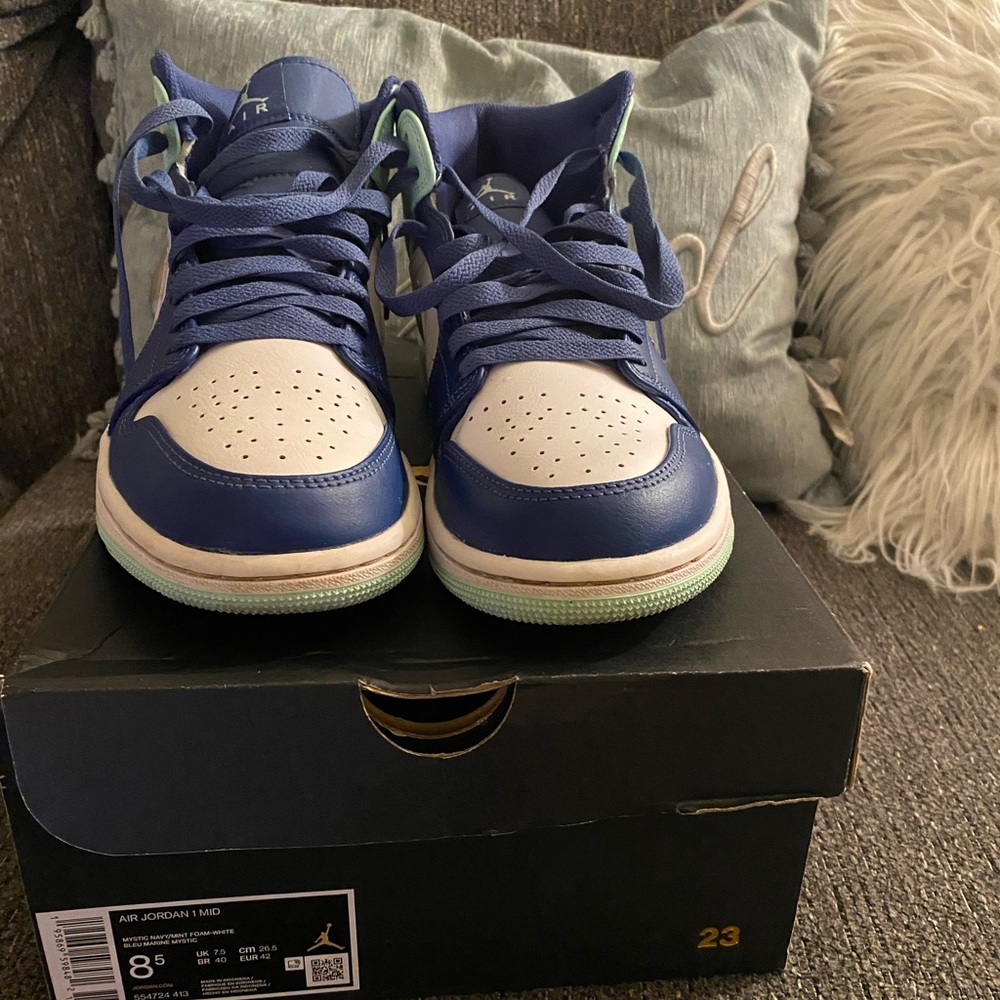 Air Jordan 1 Mid Navy/Mint Foam-White BLEU Marine Mystic